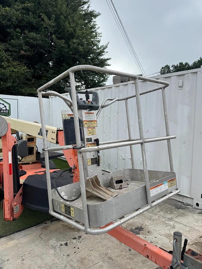 Used JLG T350 Towable Boom Lift, 34' 5" Height Capacity, 18' 9" Booming Capacity