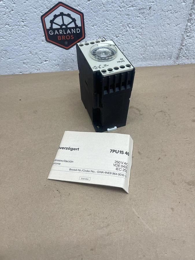 Siemens 7PU1540-1AK23 Time Delay, 120-127 VAC, 50/60 Hz, 0.6-6seconds