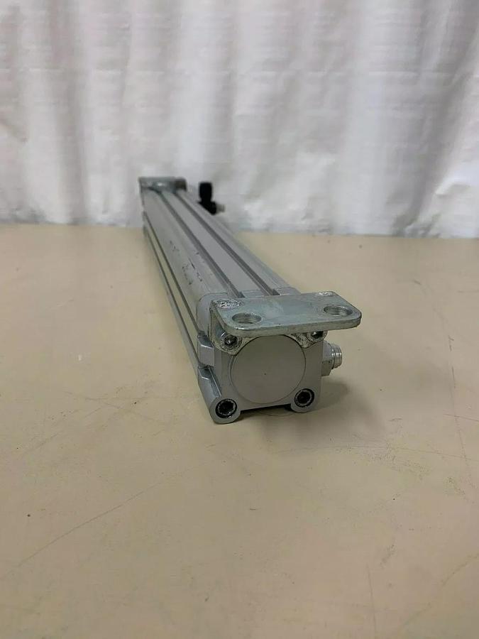 Used Festo DNC-40-300-PPV-A Pneumatic Cylinder 163336 10bar/145 psi