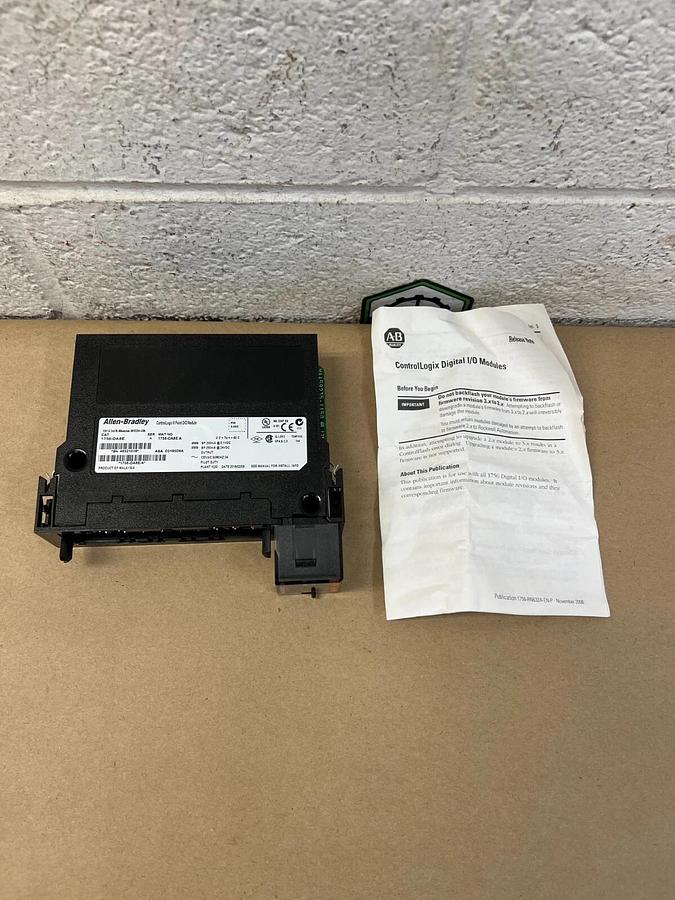Used Allen Bradley 1756-OA8E ControlLogix 8 Point D/O Module