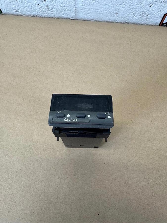 Used Cal Controls CAL-3200 Digital Temperature Controller