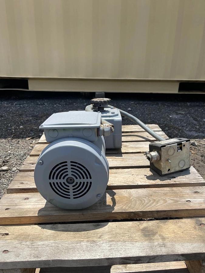 Used Hytrol 4A Right Hand Speed Reducer w/ 1 HP Reliance Electric AC Motor