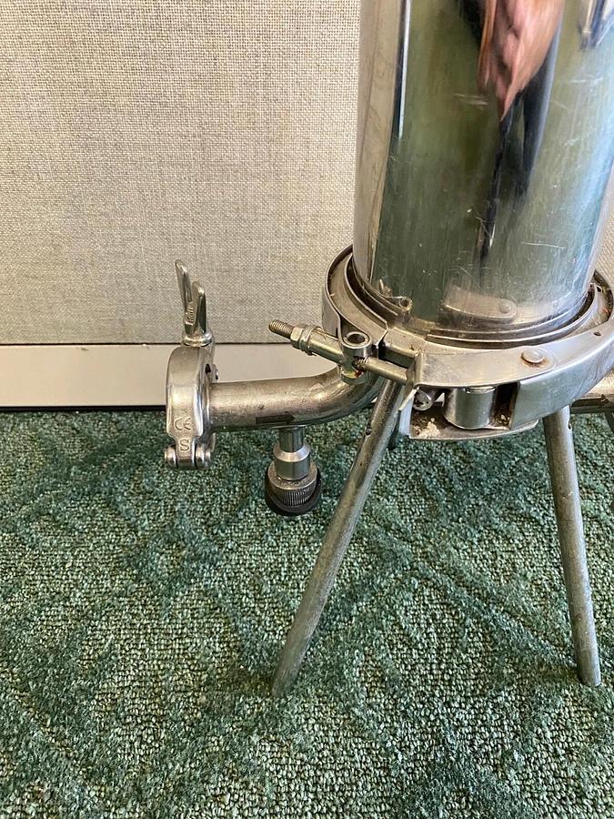 Used Domnick Hunter VSL013BTC SS Filter Housing Design Temp 145°C, Pressure 7.7 Bar.G