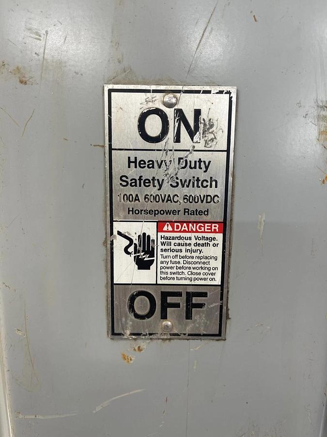 Used Siemens HNF363 , Heavy Duty Safety Switch, 100 A, 600 VAC, 600 VDC, Non-Fusible