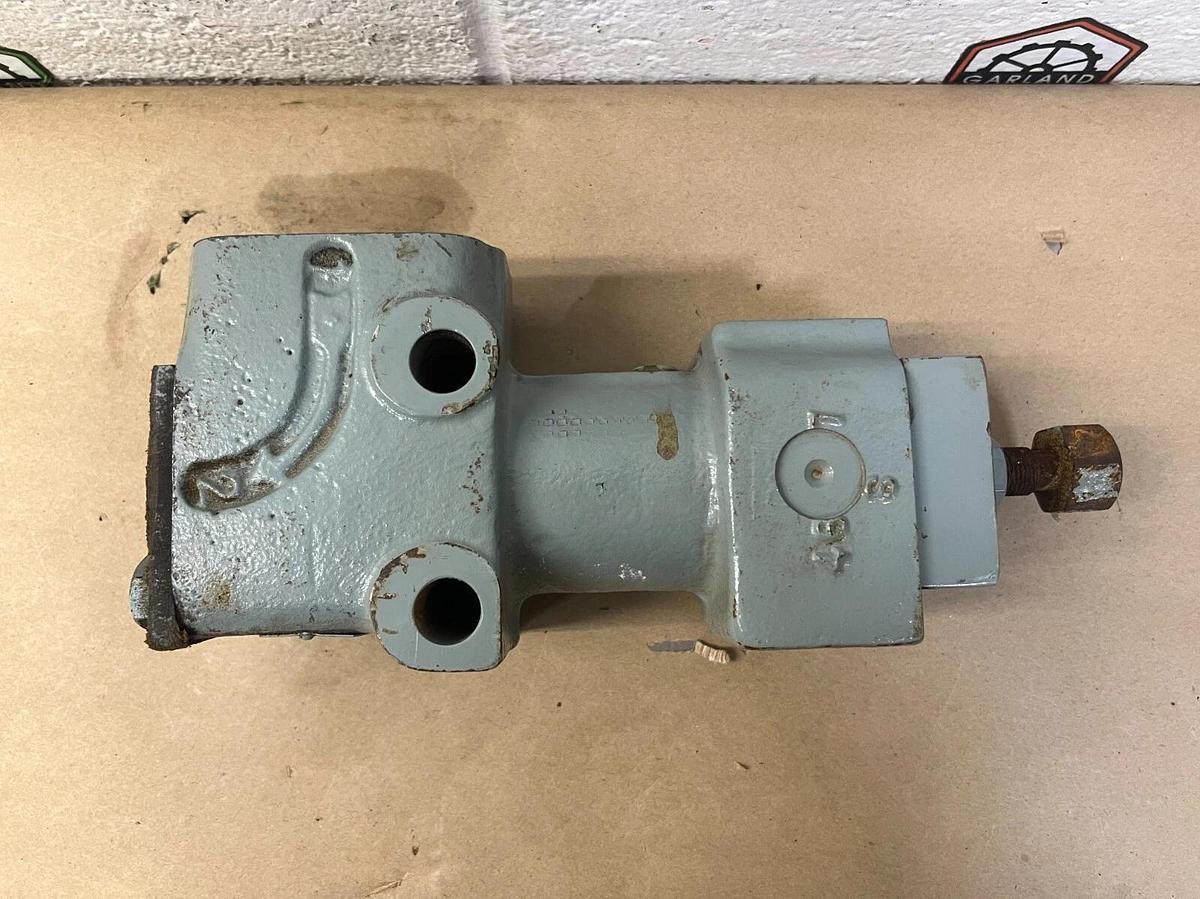 Used The Oil Gear Company MX-08 Hydraulic Pump L76130, Press (300-3000)