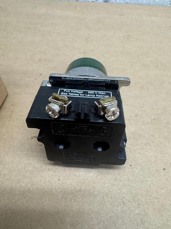 Used Eaton 10250T197LGP2A LED Light (Green) Plastic Lens *NEW*