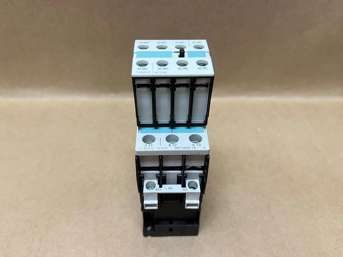 Used Siemens 3RT1026-1B Contactor w/ 3RH1921-1FA22 Auxiliary Contactor