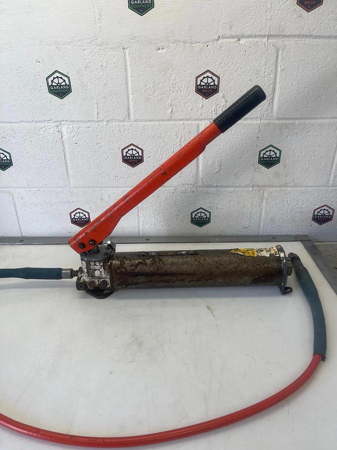 Used Hydraulic Hand Pump, Single Speed, 10,000 PSI