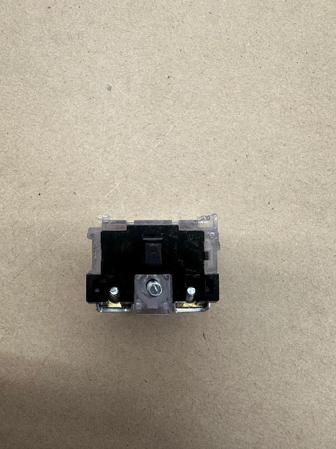 Used Eaton HT8B Contact Block, Lot of 3 *NEW*