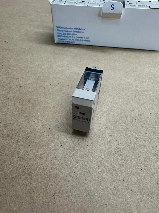 Used Omron G2R-1SN AC120 General Purpose Relay Qty 10 *NEW*