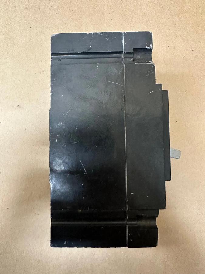 Used General Electric TEB122030 Industrial Circuit Breaker 30A