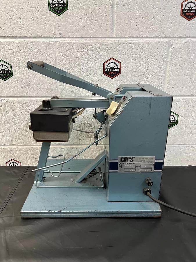 Used HIX VH-250 Hat Heat Press 120 Volts, 4 Amps