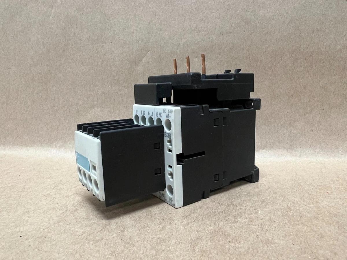 Used Siemens 3RT1015-1BB41 SIRIUS 3R Contactor, 3RH1911-1MA11 Auxiliary Contact Block