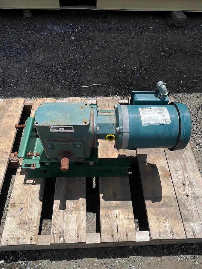 Used Reliance Electric P14H1448H Type P Motor w/ Dodge Tigear Gear Reducer