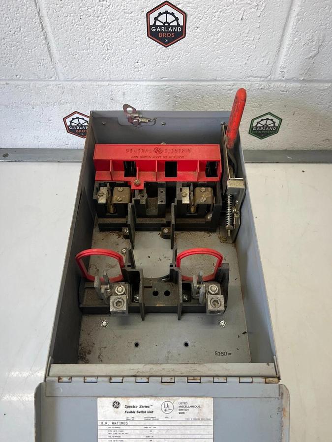 Used General Electric ADS22200HB Spectra Series 200Amp Fusible Switch Unit