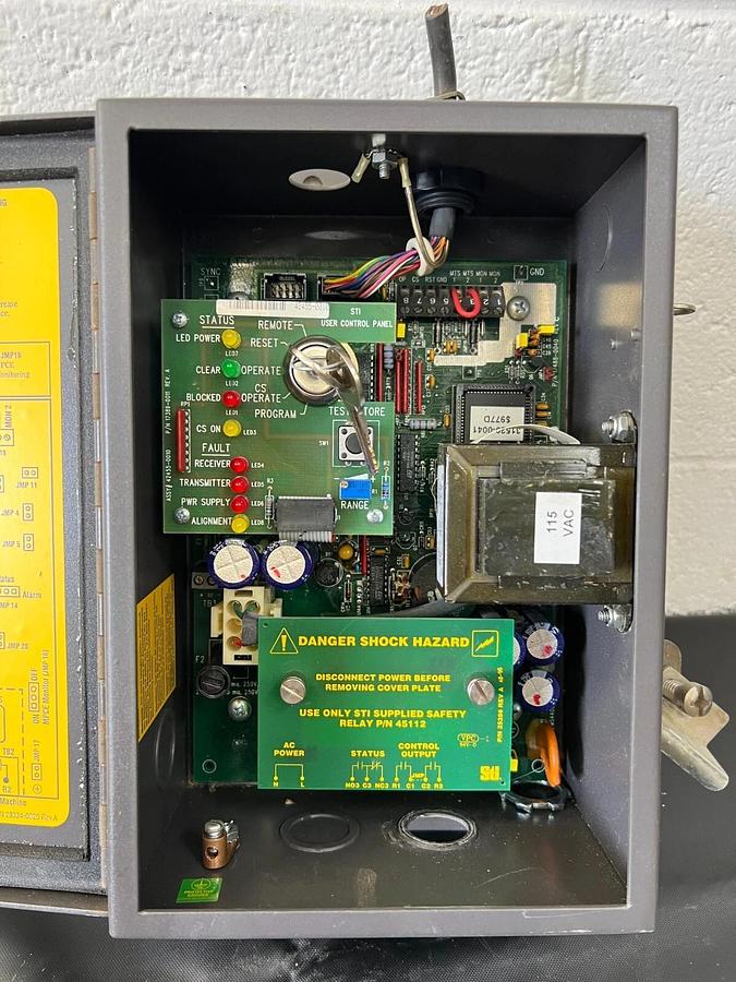 Used STI 4300B-2 Minisafe Safety Light Curtain Transmitter