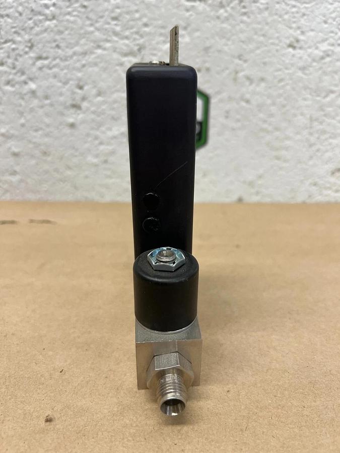 Used Brooks 5850TR Mass flow controller, 0-160 SCCM