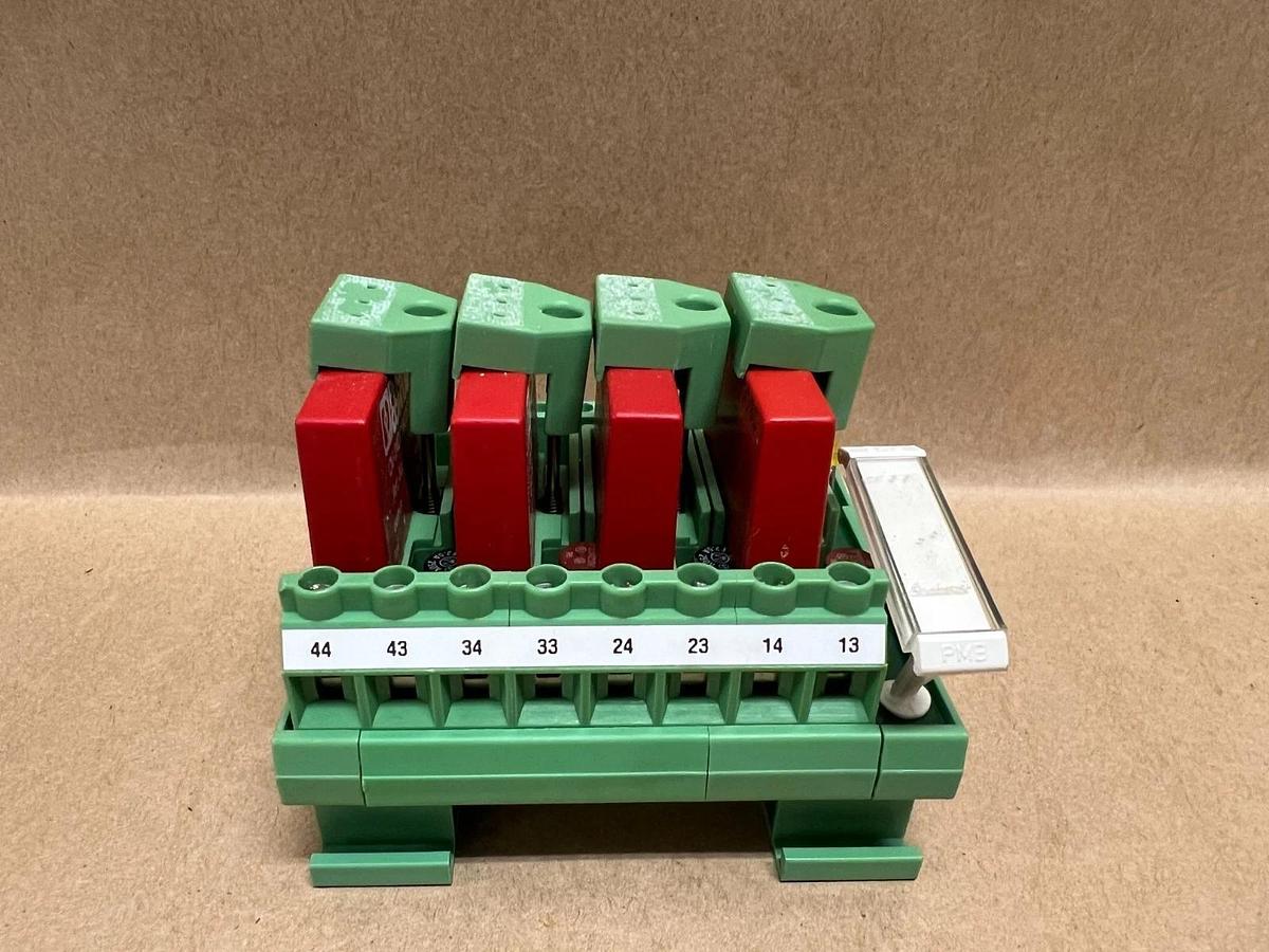 Used Phoenix Contact UMK-4OM-R/MF/P Interface Module OV-24DC/60DC/3 Solid-State Relay