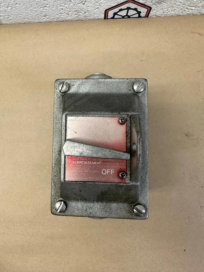 Used Crouse Hinds EDSC218 Body and Snap Switch For Hazardous Locations