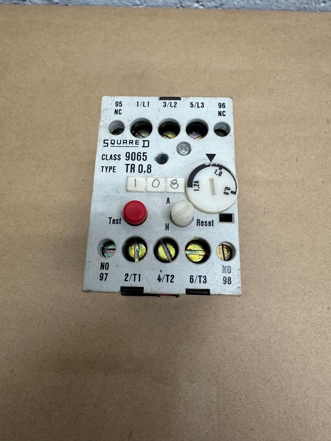Used Square D 9065 TR 0,8 Overload Relay, 220-660V, 1-3 A