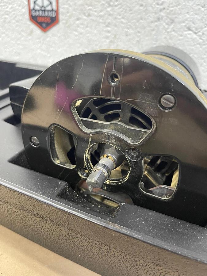 Used Black & Decker 7615-1 Medallion Plunge Router 1-1/2HP Type 1, 9.0A 25000RPM 120V