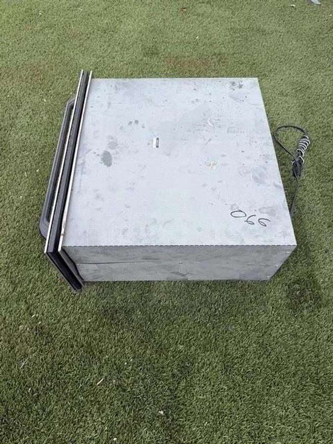 Used Thermador 22” Warming Drawer