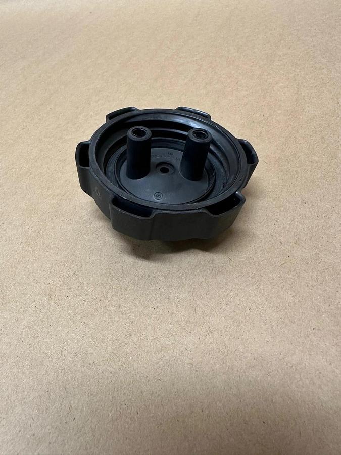 JLG 7016314 CAP, Non-Vented *NEW*