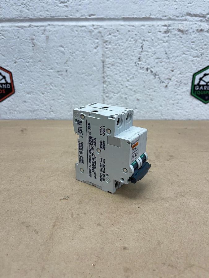 Used Merlin Gerin 24522 Circuit Breaker, Multi9 C60N, 10A Type D, 480 VAC