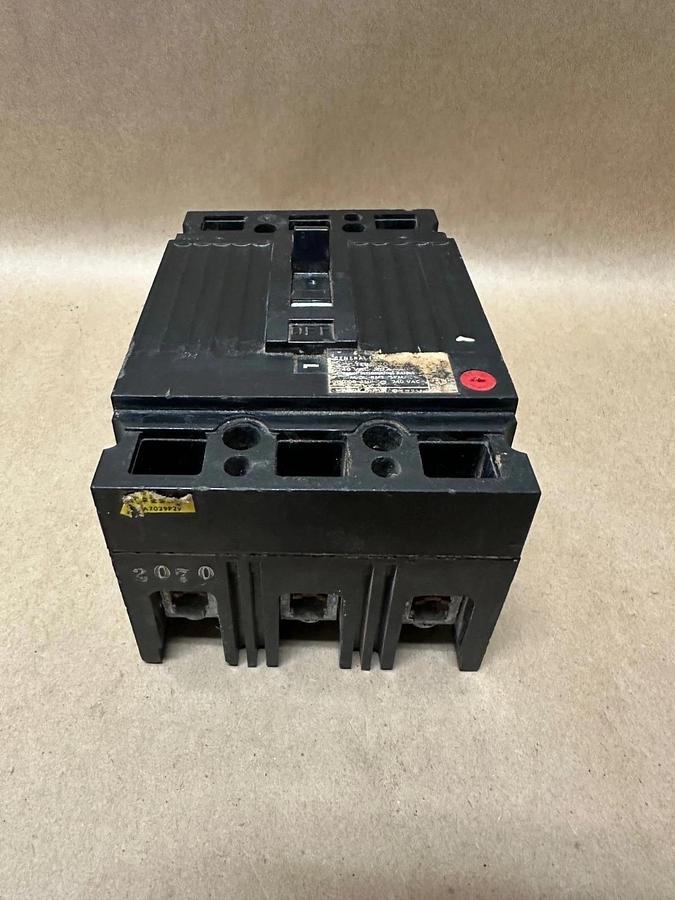 Used General Electric TED132070 70A 3 Pole Circuit Breaker
