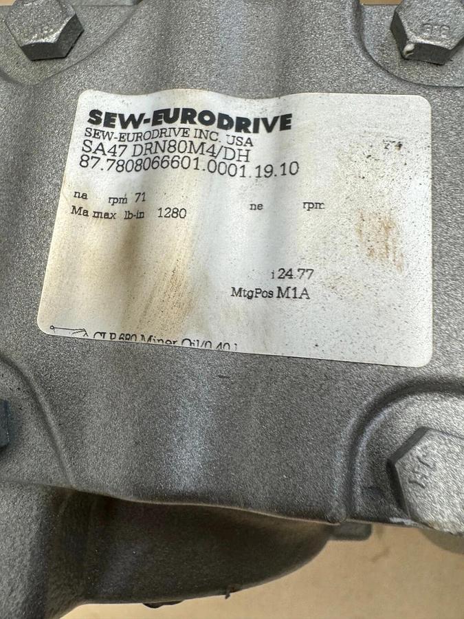 Used SEW Eurodrive SA47 DRN80M4/DH Motor, Gearbox 1Hp, 60Hz, 1751RPM, 24.77:1 Ratio