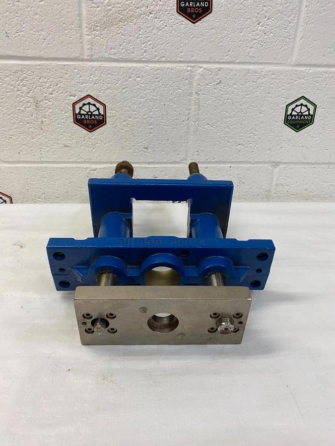 Used Bosch Rexroth 3 842 892 112 Pneumatic Pallet Lift Transfer System