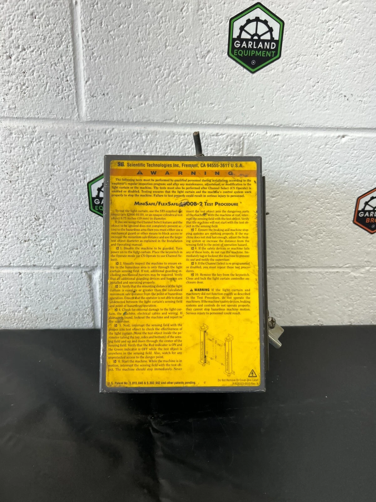 Used STI 4300B-2 Minisafe Safety Light Curtain Transmitter