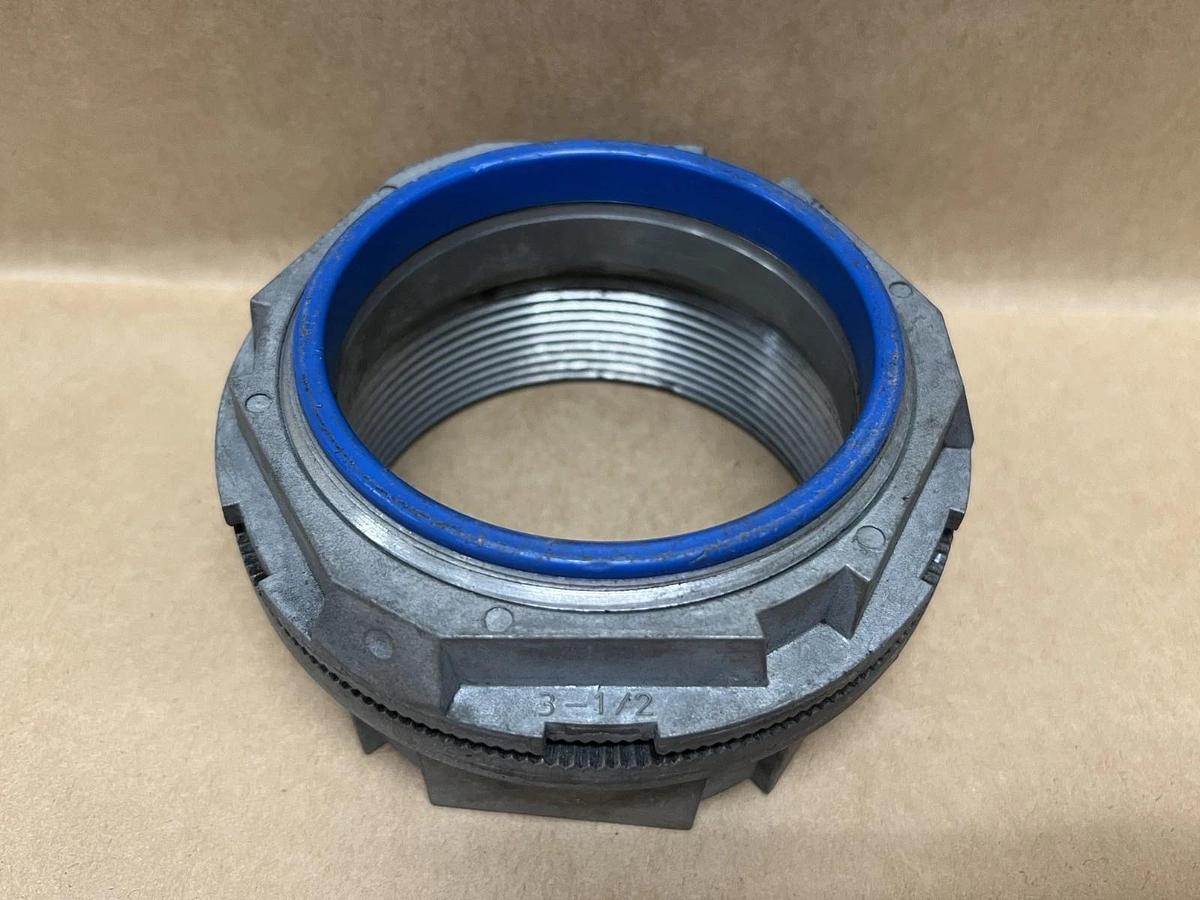Used Thomas & Betts Type 4 3-1/2" I DIV 2 II EFG III Conduit Hub Connector