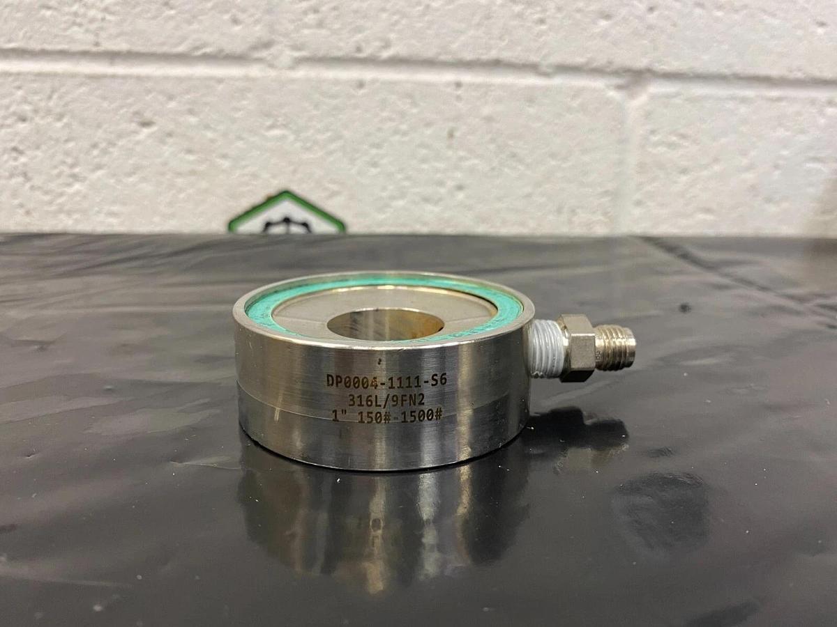 Used Rosemount DP0004-1111-S6 Pressure Transmitter Base