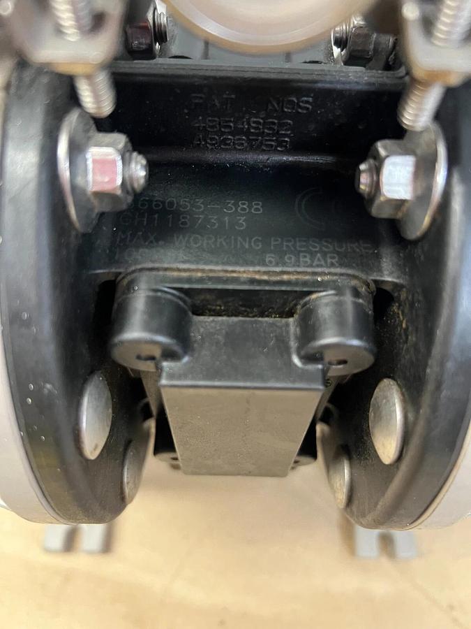 Used Ingersoll Rand 666053-388 (4854832) ARO Diaphragm Pump * Tested and Working