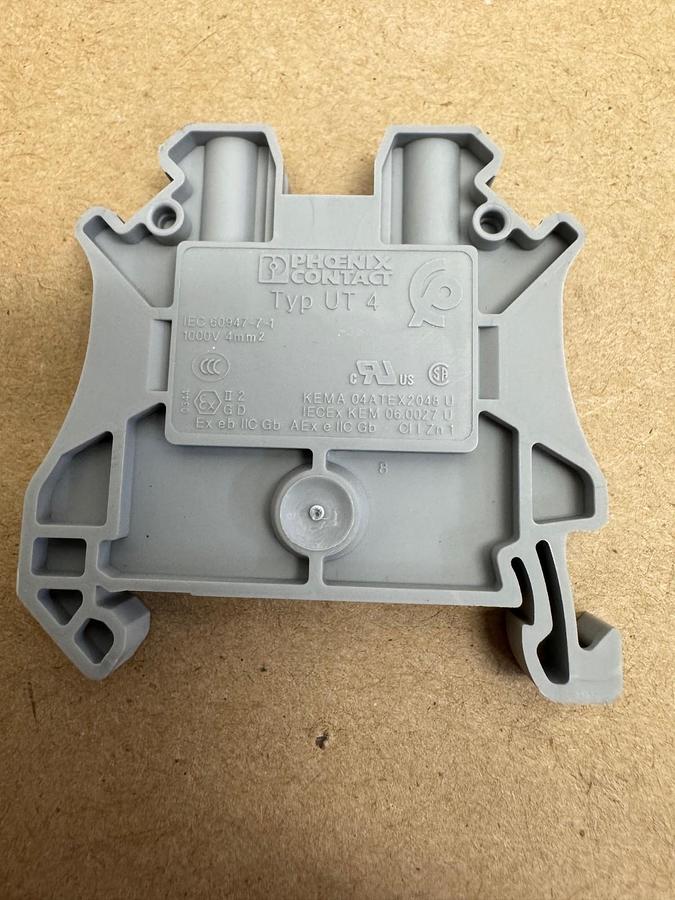 Used Phoenix Contact Typ UT 4 Terminal Block Gray (QTY of 6) *NEW*