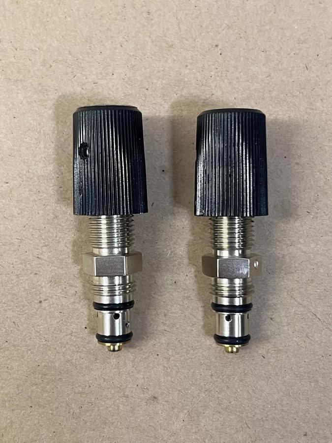 Used Needle Valve 2-1/2” x 1” - Lot of 2