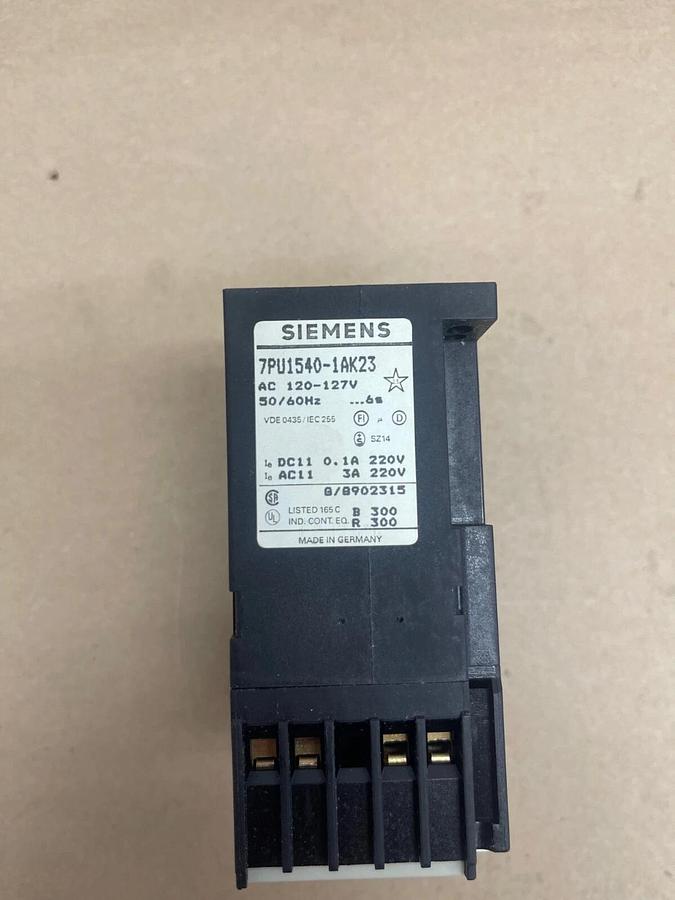 Siemens 7PU1540-1AK23 Time Delay, 120-127 VAC, 50/60 Hz, 0.6-6seconds