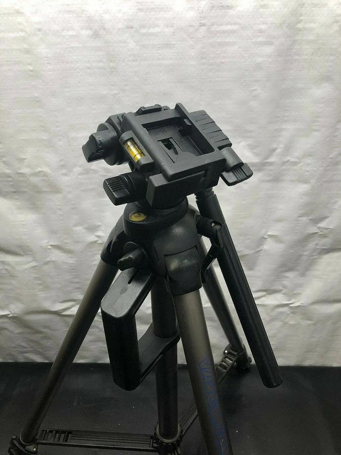 Used Vanguard T804045 Tripod w/ QS-10 Quick Release Tilt Head