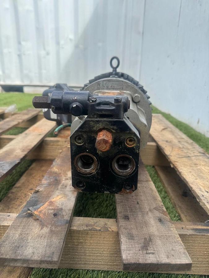 Used Brueninghaus A10VSO 10 DR Hydromatik Pump w/ BZ624000 TB3 Type Motor