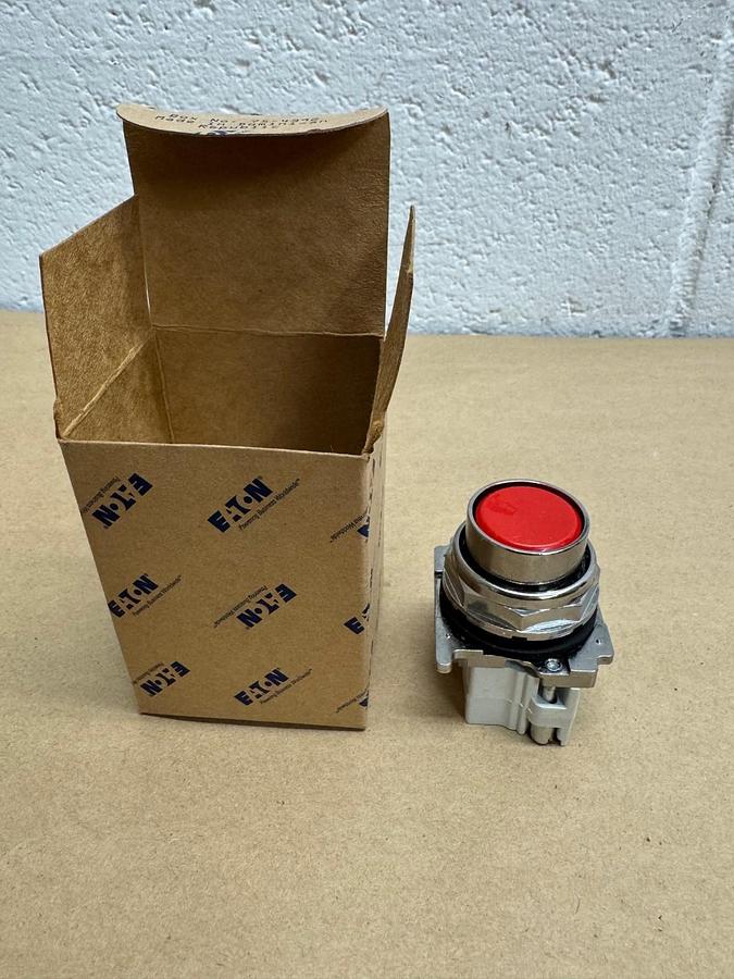 Used Eaton 10250T102-51 Red Push Button *NEW*