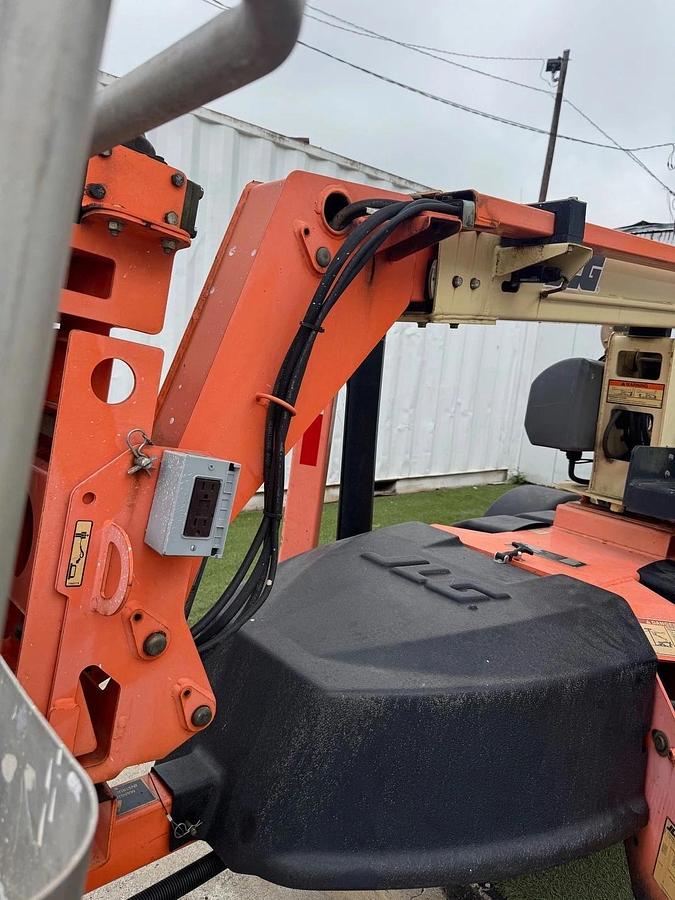 Used JLG T350 Towable Boom Lift, 34' 5" Height Capacity, 18' 9" Booming Capacity