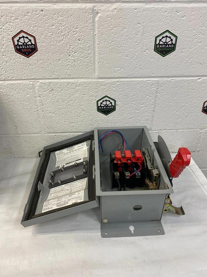 Used Siemens HNF361JW Heavy Duty Safety Switch Type VB II 30A 600VAC 250VDC