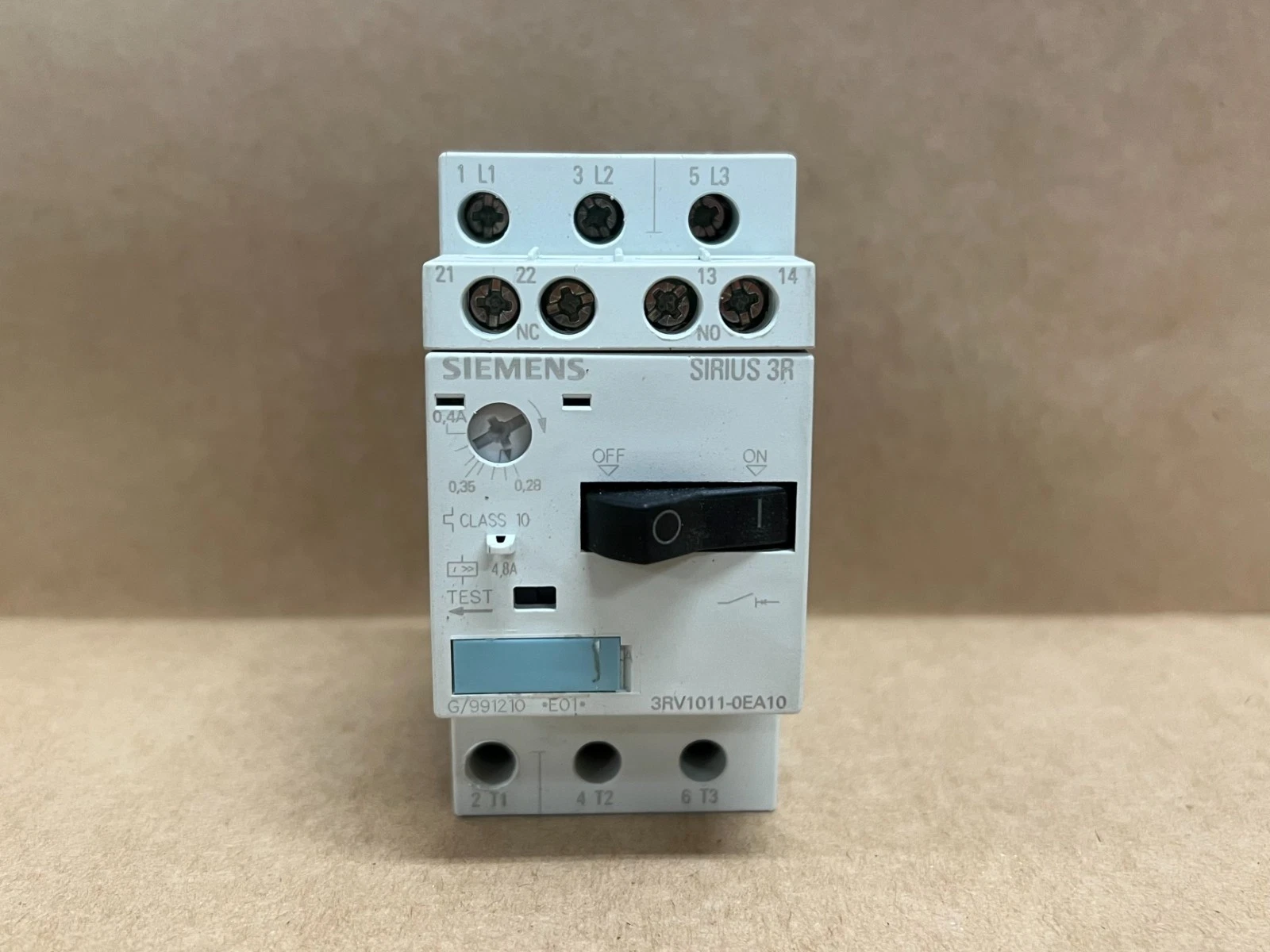 Used Siemens 3RV1011-0EA10 Sirius 3R, Class 10 Circuit Breaker - Lot of 3