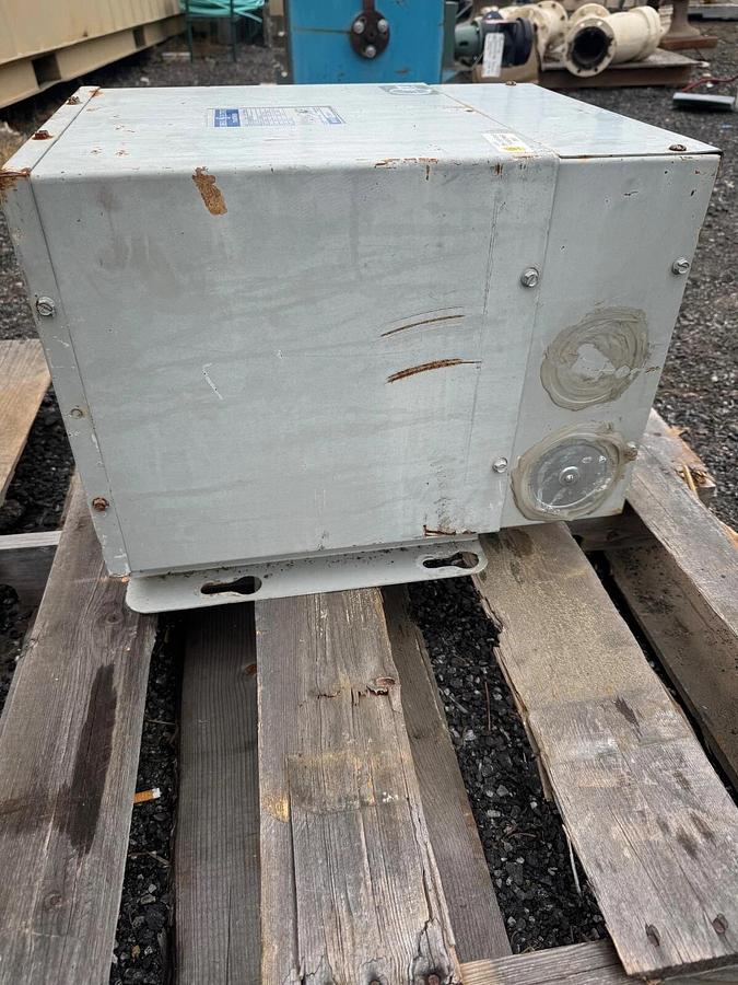 Used General Electric 9T21B9110 Transformer, 25 kVA, 456/468/480/492/504V, 1Ph, 60Hz