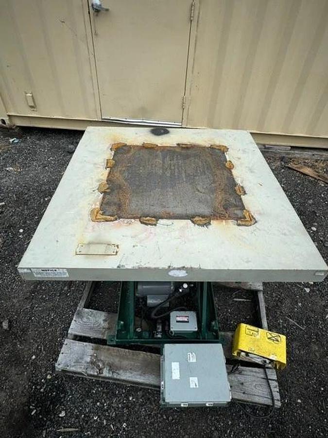 Used Southworth LS2-36 Backsaver Lift Table, 1 Ton Capacity, 1HP Motor @ 115/230V