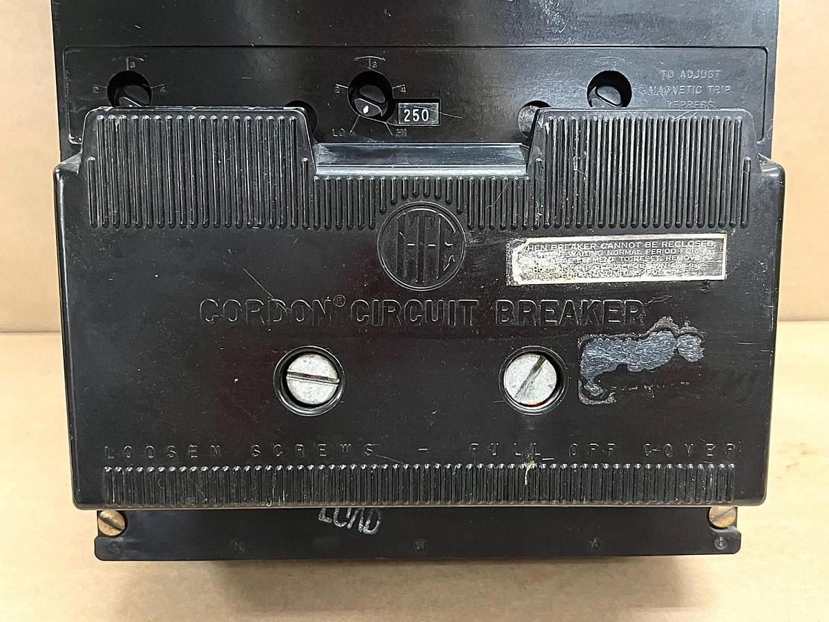 Used ITE CJ3B250 250A 3-Pole, 600V Cordon Integrally Fused Circuit Breaker
