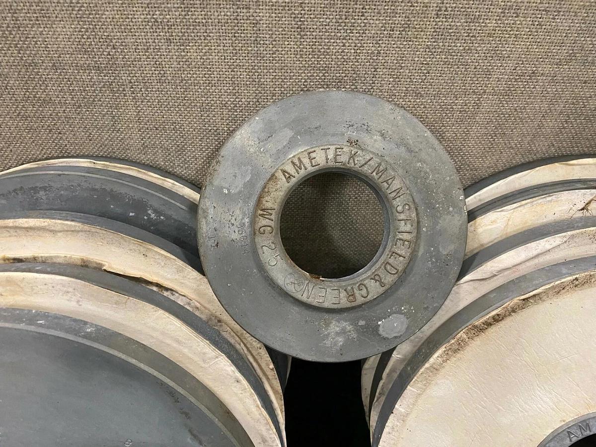 Used Ametek WG-10-1 Dead Weight Gage Tester w/ 16 Additional Weights, 10-100 PSI