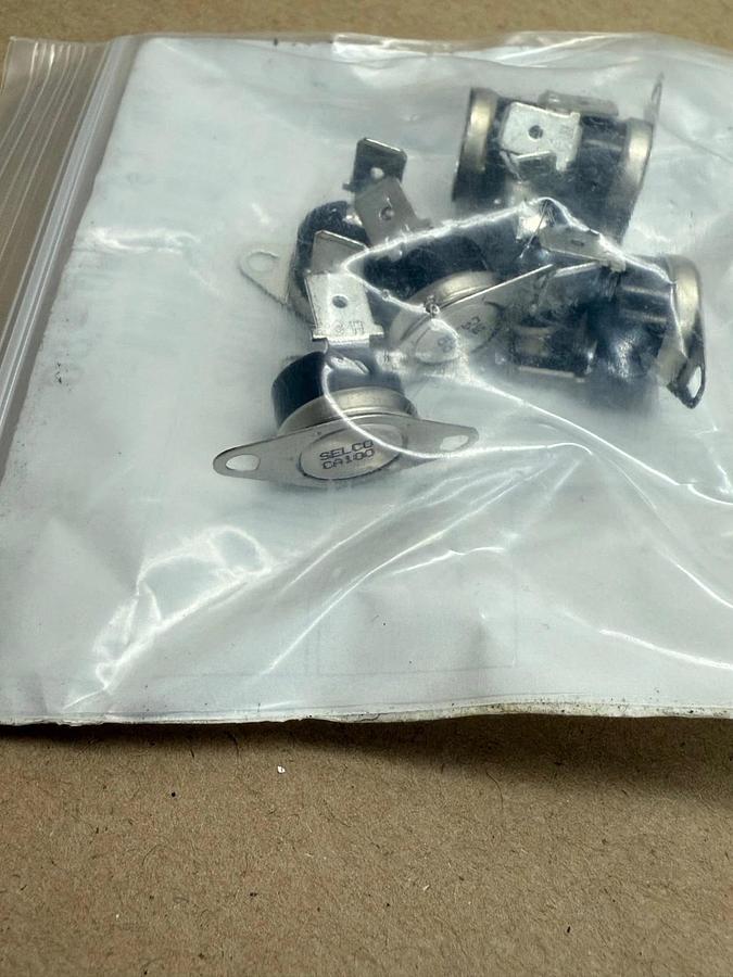 Used SELCO Products CA-100-80, 1/2 Disc Thermostat, Qty 7 *NEW*