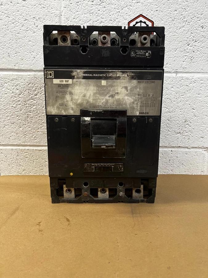 Used Square D MAL36600 Series 2 Thermal-Magnetic Circuit Breaker 600 Amp